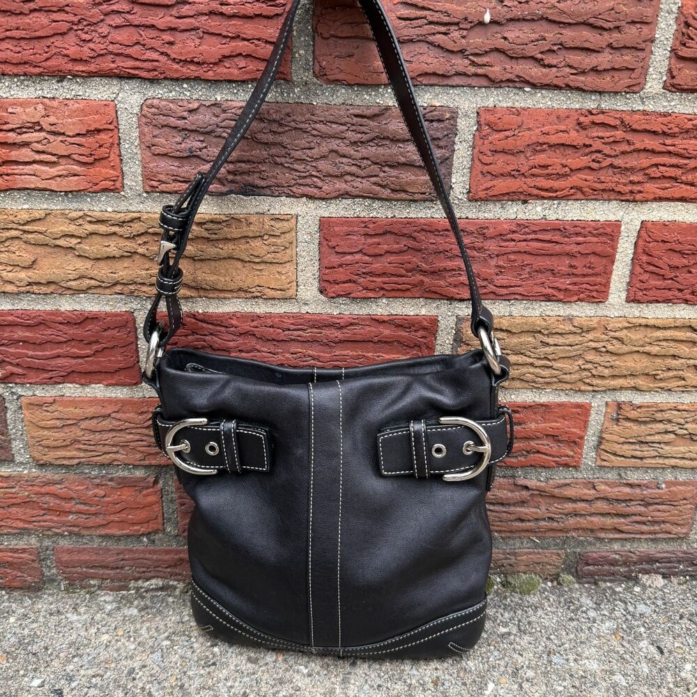 Coach Soho Slim Duffle Black Leather Shoulder Bag White Stitch 1453 Y2K Vtg